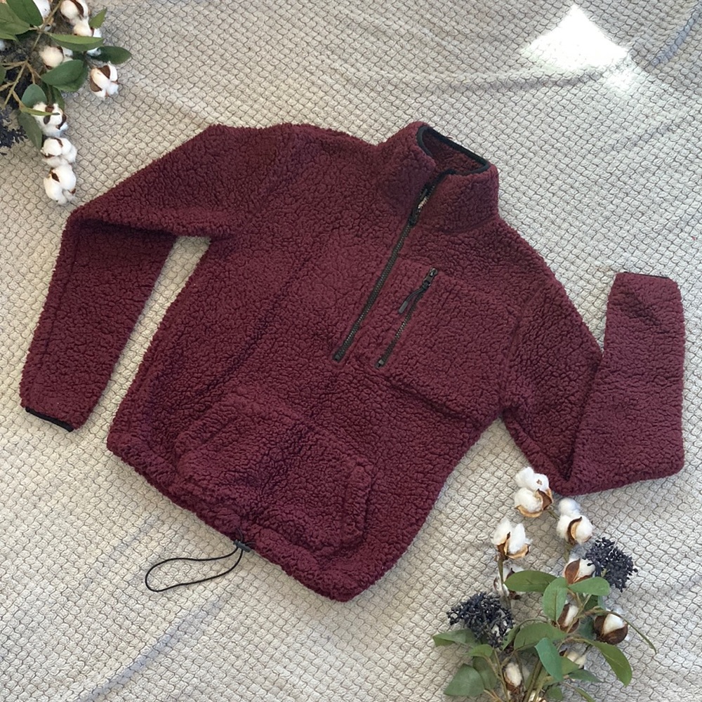 No Boundaries brand maroon fleece jacket. 1/2 zip. Size S